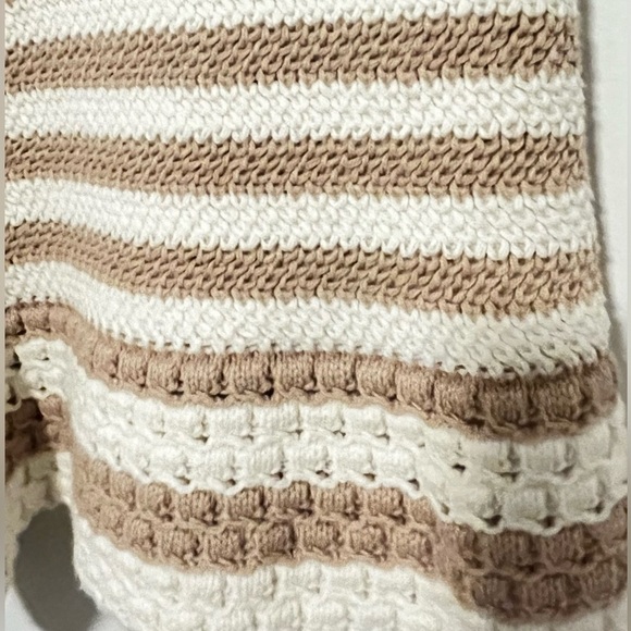 House of Harlow 1960 open knit Tan sweater short set. Monrow design style. Med - Picture 8 of 10